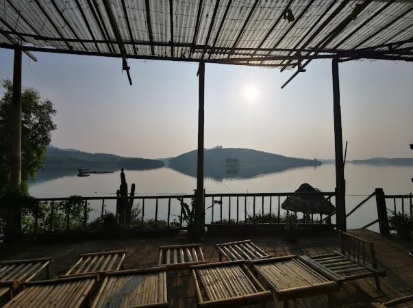 Lavievulinh Ecolodge Vũ Linh Esterno foto